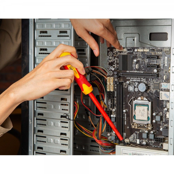 Диэлектрическая шлицевая DL5161501 6,5х150мм сталь Cr-V, сертификат VDE для работ под напряжением до 1000 В.